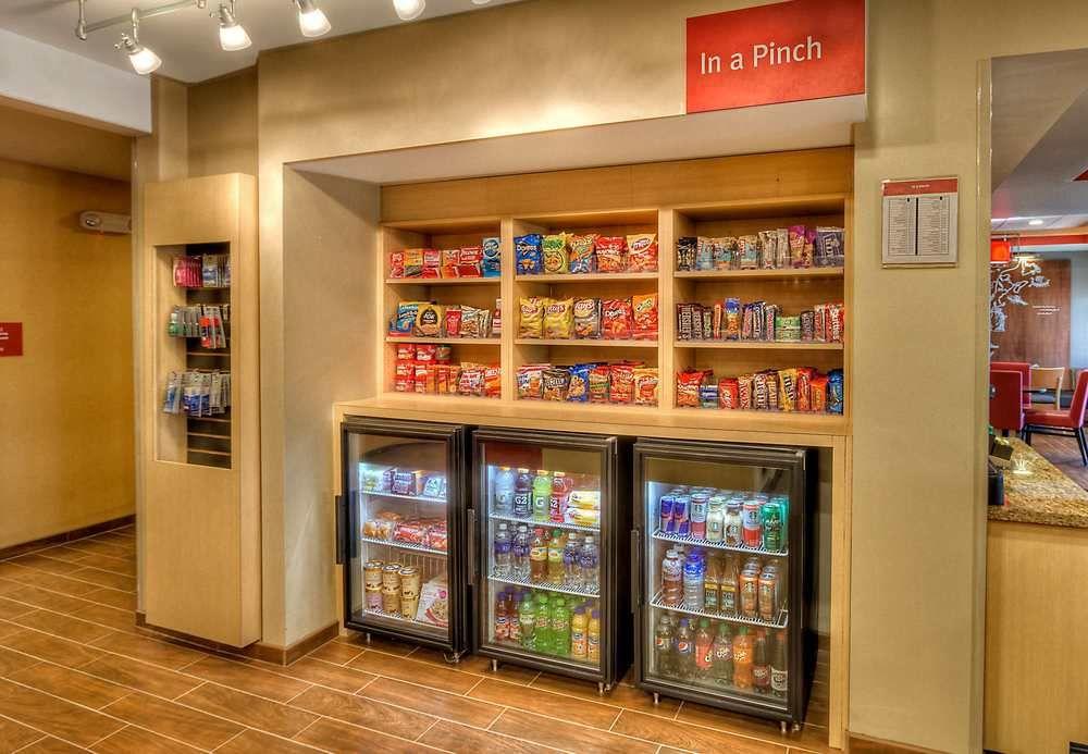 Towneplace Suites Oklahoma City Airport Экстерьер фото