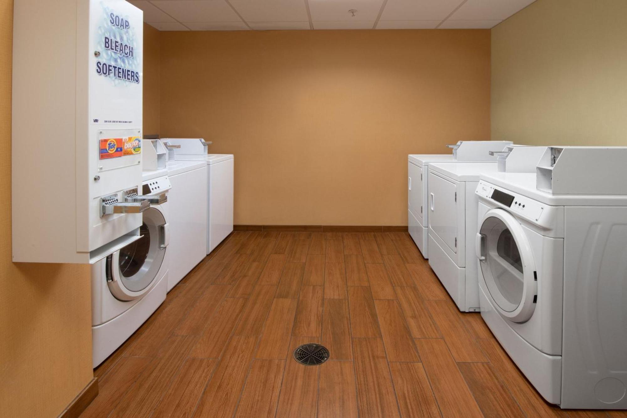 Towneplace Suites Oklahoma City Airport Экстерьер фото