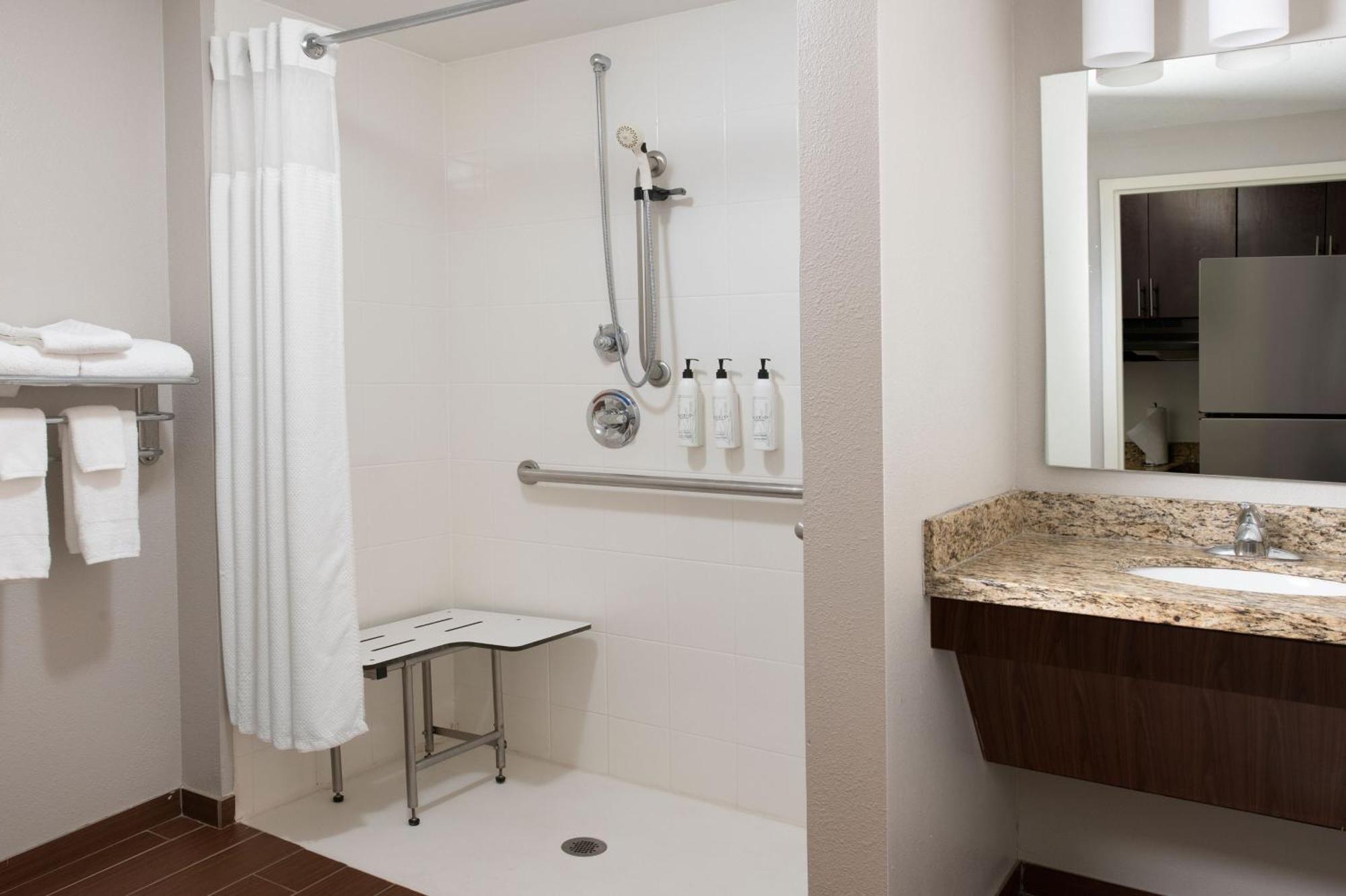 Towneplace Suites Oklahoma City Airport Экстерьер фото