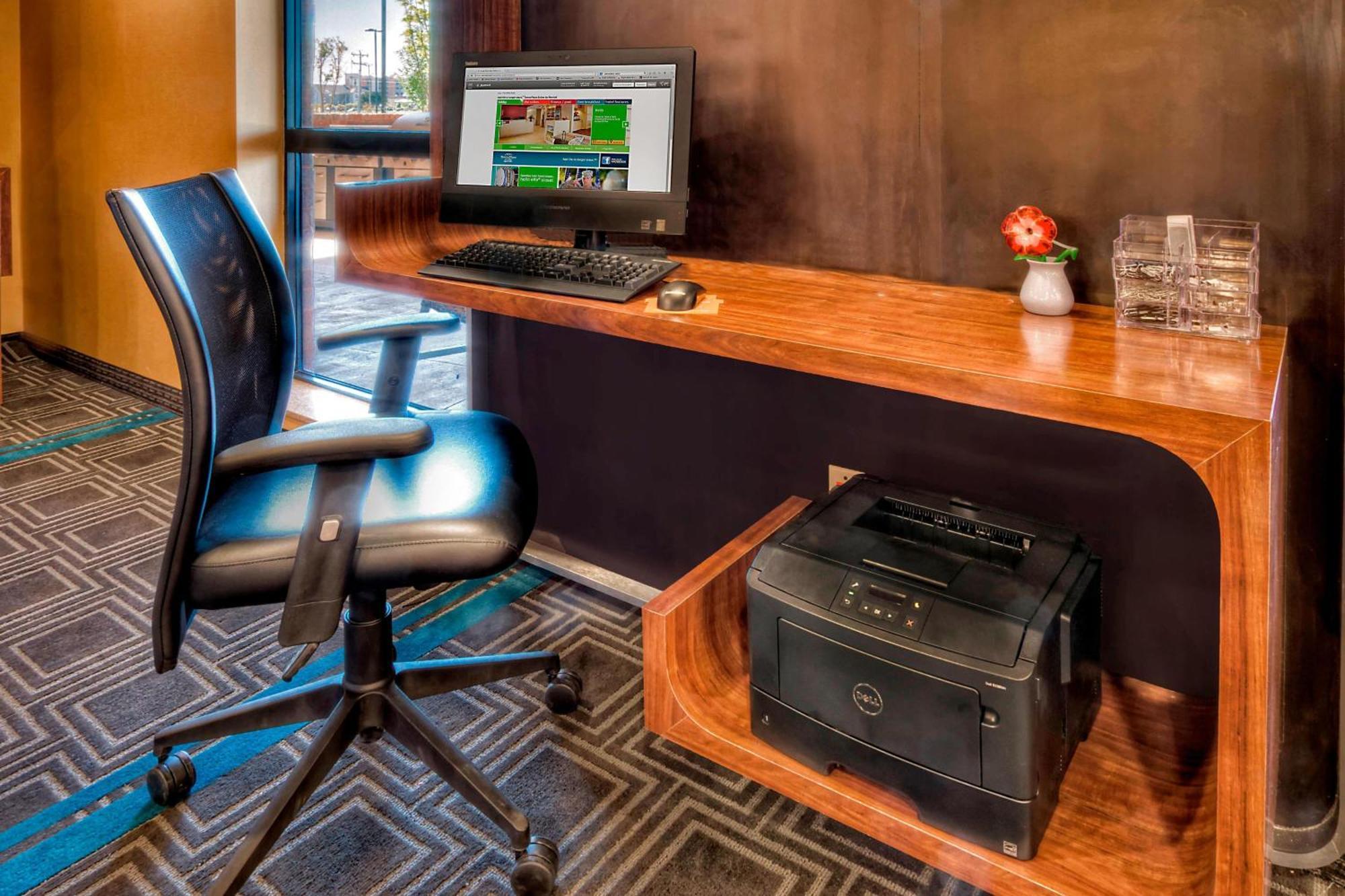 Towneplace Suites Oklahoma City Airport Экстерьер фото